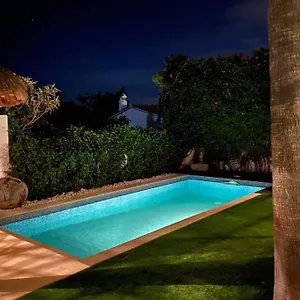 Holiday home Costabella -villa Mit Pool Zur Alleinbenutzung, Marbella